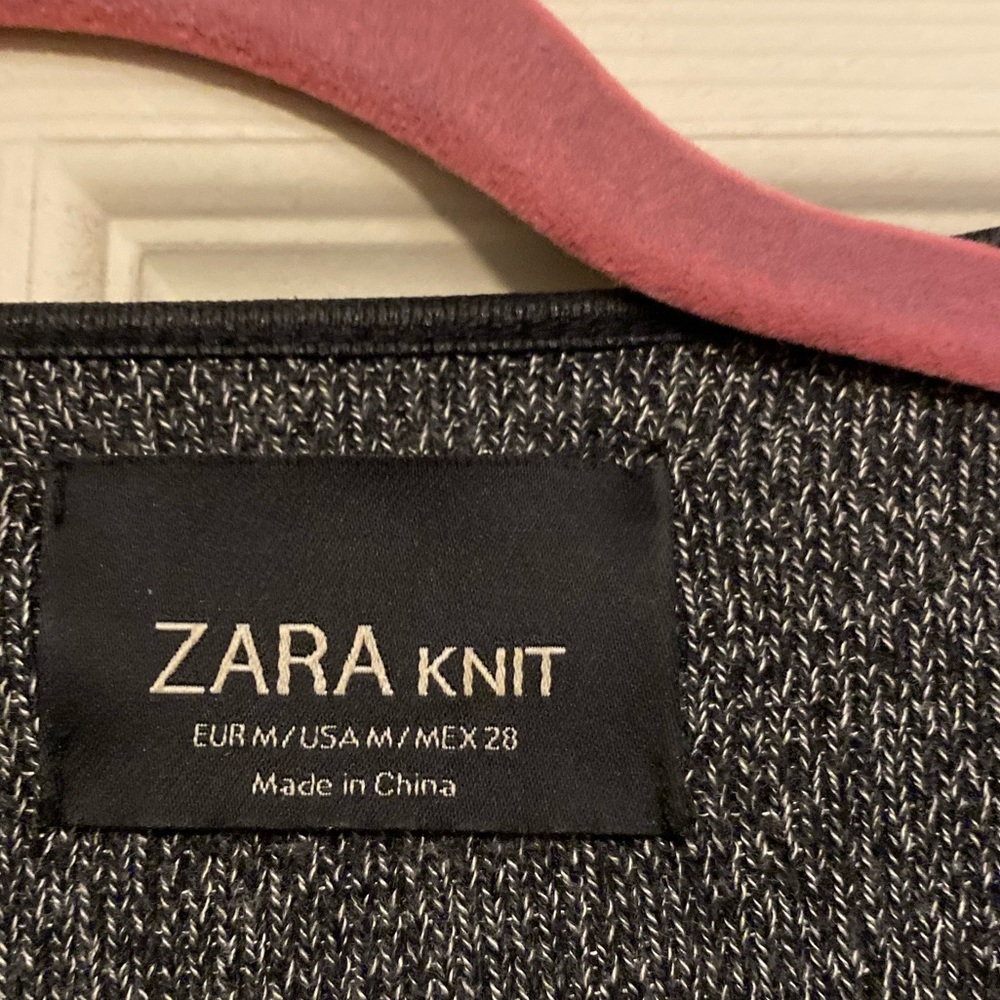 Zara Knit - Picture 3 of 3